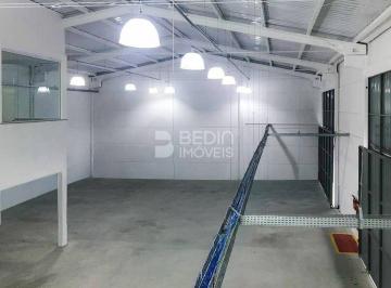 Comercial · Galpão industrial com mezanino e 915 m² para locação na região de Balneário Camboriú