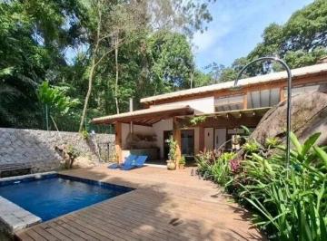 Casa · 392m² · 4 Quartos · 2 Vagas · Linda Casa Nova com Vista Verde no Norte de Ilhabela