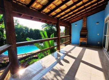 Casa · 162m² · 2 Vagas · Linda Casa de Condomínio em um Paraíso Verde