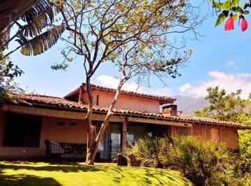 Casa · 1976m² · 4 Quartos · 4 Vagas · Casa em Alto do Piuva - Ilhabela
