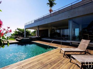 Casa · 450m² · 7 Quartos · 10 Vagas · Residência de Luxo com Vista Panorâmica de 180º para o Canal de Ilhabela | Próxima ao Yacht Club