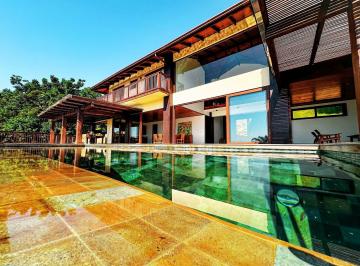 Casa · 500m² · 5 Quartos · 6 Vagas · Linda Casa Localizada em Condomínio Pé na Areia em Ilhabela