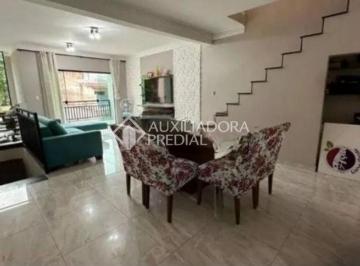 Casa · 216m² · 3 Quartos · 3 Vagas · Sobrado de 3 andares com Piscina e Área Gourmet - Bairro Cooperativa- São Bernardo do Campo.