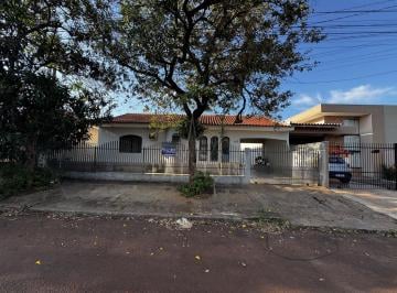 Casa · 120m² · 3 Quartos · 5 Vagas · Casa Grande e bem localizada