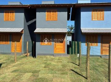 Casa · 58m² · 2 Quartos · Sobrado com 2 quartos mobiliado em Garopaba