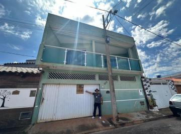 cb1f4afa197a76b242bbccfff500d2fe.jpeg · Casa com 4 quartos para alugar em Nepomuceno, no bairro Marciolândia