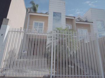 Casa de 3 quartos, Ponta Grossa · Sobrado, casa com 3 quartos sendo uma suite. Sala conjugada com copa e ático. Tobias Moscoso, Ronda