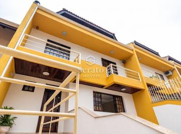 Casa · 320m² · 5 Quartos · 4 Vagas · Sobrado amplo de 4 pisos no Bigorrilho