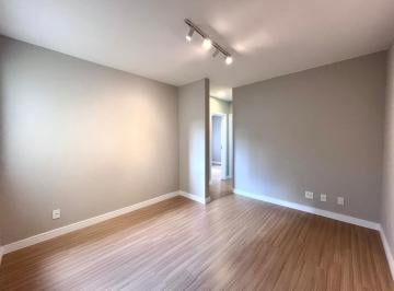 Apartamento de 2 quartos, Curitiba · Apartamento de 46m² reformado à venda no Sítio cercado