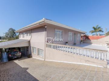 Casa · 213m² · 3 Quartos · 4 Vagas · Casa espaçosa com Amplo Terreno em Rua Tranquila e