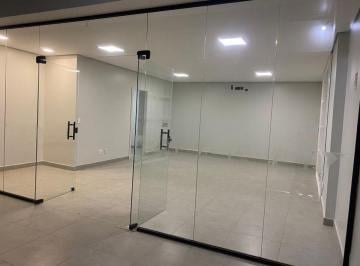 Comercial , Brasília · LOJA DE ESQUINA COM SUBSOLO E MEZANINO - PORCELANATO -VAZADA