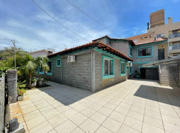 Casa · 343m² · 6 Quartos · 5 Vagas · Casa 6 quartos Canasvieiras Florianópolis 