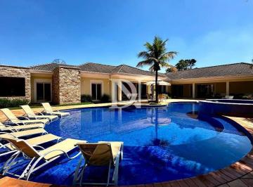 Casa · 775m² · 6 Quartos · 2 Vagas · Clássica, Imponente e Completa: Casa Térrea com Lazer de Resort no Condomínio Fazenda Vila Real de I