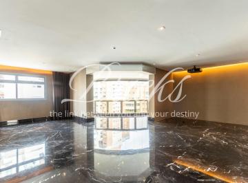 Apartamento · 228m² · 5 Quartos · 4 Vagas · APARTAMENTO REFORMADO A VENDA - MOEMA - JUNTO AO MÓBILE E PARQUE