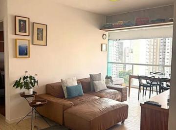 Apartamento · 80m² · 2 Quartos · 1 Vaga · Apartamento reformado com 80 m² de área útil, 2 dormitórios sendo 1 suíte, 1 vaga