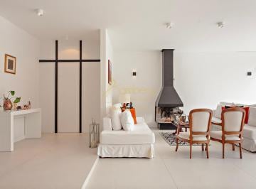 Casa · 266m² · 3 Quartos · 5 Vagas · Casa perfeita para receber com ampla área social e gourmet no Alto da Boa Vista