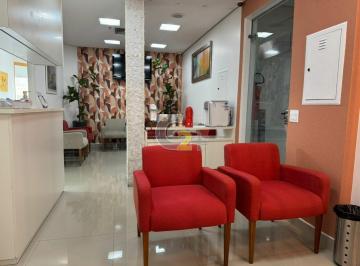Comercial · 115m² · 4 Vagas · Conjunto comercial à venda na Aclimação com 4 salas e 4 vagas