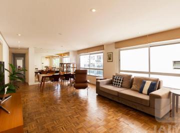 Apartamento · 150m² · 3 Quartos · 2 Vagas · Apartamento Reformado por Arquiteta em Higienópolos, 134 m2, 4 Dorms e 2 Vagas