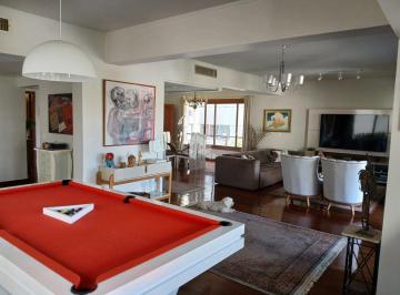 Apartamento · 228m² · 3 Quartos · 2 Vagas · Apartamento à venda, 3 quartos, 1 suite, 2 vagas de garagem escriturada, bairro Mont Serrat.