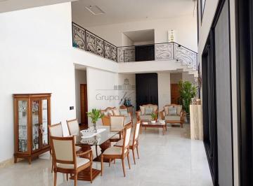Casa · 700m² · 4 Quartos · 4 Vagas · Casa Condomínio em São José dos Campos