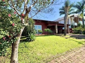 Casa · 638m² · 4 Quartos · 2 Vagas · Alphaville Maringá