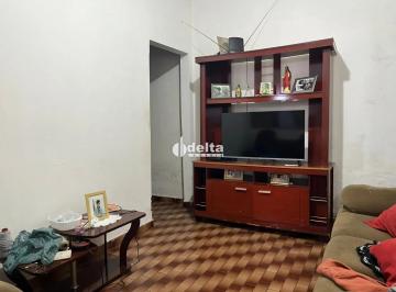 Casa · 400m² · 6 Quartos · 3 Vagas · Casa com 6 quarto disponível para venda no bairro Nossa Senhora Aparecida em Uberlândia-MG