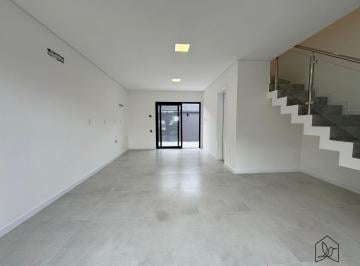 Casa · 95m² · 3 Quartos · 2 Vagas · 3 Quartos no América