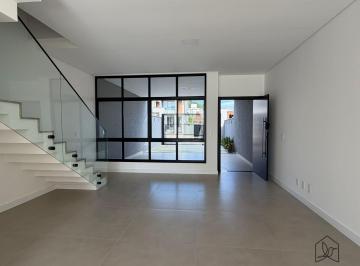 Casa · 172m² · 3 Quartos · 2 Vagas · Casa no Santo Antônio com 3 suítes e Piscina