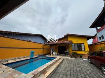 Casa · 226m² · 3 Quartos · 5 Vagas · Casa à venda a 180m da praia no Jardim Rio da Praia