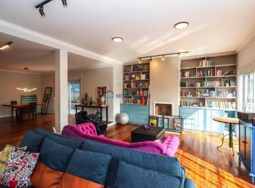 Casa · 429m² · 5 Quartos · 4 Vagas · Casa com piscina à venda no Jardim da Saúde com 5 quartos e 4 vagas de garagem.