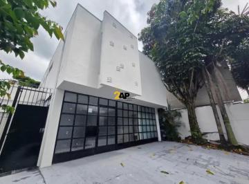 Comercial · 500m² · 6 Vagas · Oportunidade única! Casa comercial para locação no Butantã, São Paulo-SP: 9 salas, 5 banheiros, 6 va