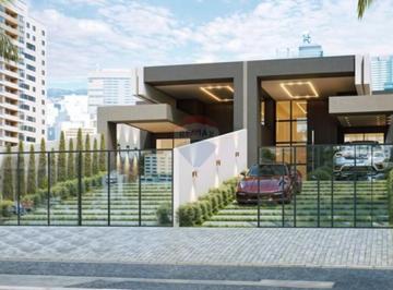 Casa · 157m² · 3 Quartos · 6 Vagas · Casa Moderna: Luxo e Conforto em São José dos Pinhais