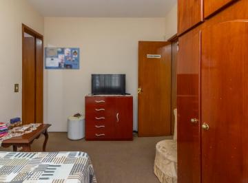 370c146f-9e08-4d74-8256-40698a37d698 · Excelente sobrado para venda em Vila Paiva com 4 quartos, sendo 3 suítes, 210m²