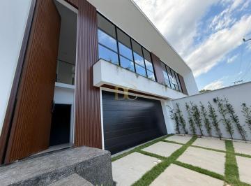 Casa · 195m² · 3 Quartos · 2 Vagas · Casa Alto Padrão no América com 3 Suítes