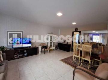 Casa · 155m² · 3 Quartos · Casa de Vila : Triplex / Residencial / Catete
