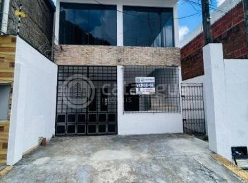 Casa · 151m² · 4 Quartos · 3 Vagas · Excelente Casa em Lagoa Nova – Localizacao Estrategica e Amplo Espaco!