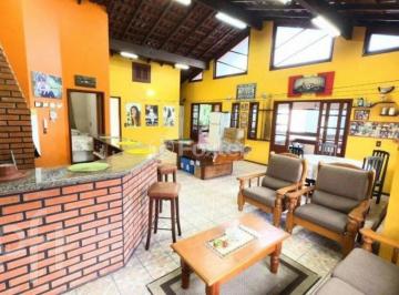 acccab30 · Casa, 3 dormitórios, 213 m², em Centro