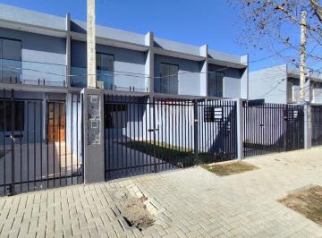 Casa · 75m² · 3 Quartos · 1 Vaga · Sobrado à venda no Vitória Régia, com 03 quartos.