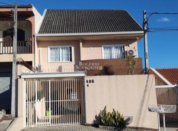 Casa de 3 quartos, Curitiba · Sobrado à venda com 03 quartos, sendo 01 suíte, 02 vagas de garagem por R$ 780.000,00.