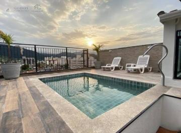 Apartamento · 169m² · 3 Quartos · Cobertura Exclusiva com Piscina Privativa no Centro de Ubatuba – 169 m²