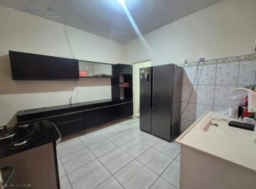 Casa · 68m² · 2 Quartos · 2 Vagas · Casa com 2 Dormitórios e Garagem para 2 Carros
