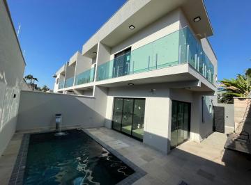 Casa de 2 quartos, Itanhaém · Casa na praia com piscina e 2 quartos em Itanhaém.