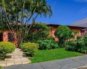 Casa · 350m² · 3 Quartos · 5 Vagas · Vendo casa térrea QL 6 Lago Norte