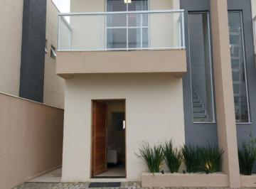 Casa de 3 quartos, Itanhaém · Casa à 50m do mar com piscina e 3 quartos em Itanhaém.