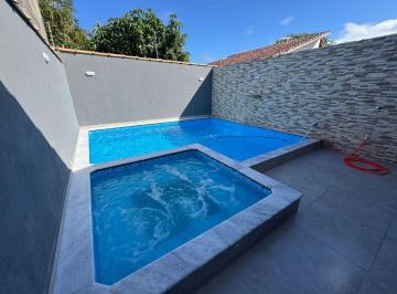 Casa de 2 quartos, Peruíbe · Casa com piscina e área gourmet em Peruíbe - R$ 385.000,00.