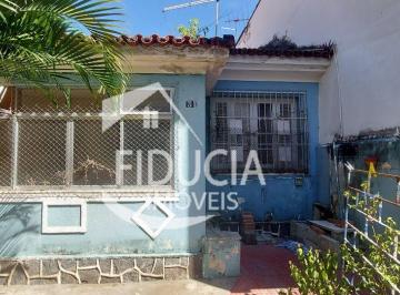 Comercial de 3 quartos, Niterói · Casa com potencial comercial em Santa Rosa – Alto fluxo - Carência para reforma