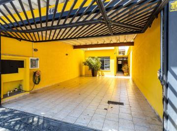 Casa de 4 quartos, São Paulo · Casa Padrão Campo Belo com 185 m² 2 quartos 2 Vagas - Edícula c/ 2 quartos - Terraço
