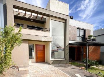 Casa · 140m² · 3 Quartos · Sobrado com Piscina no condomínio Primavera
