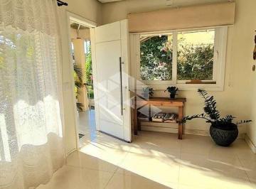 Casa · 245m² · 3 Quartos · 2 Vagas · Casa na parte alta do Condomínio Cantegril