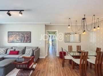 Apartamento de 4 quartos, Curitiba · Apartamento no Cabral, 117 m2, quatro quartos e quatro vagas.